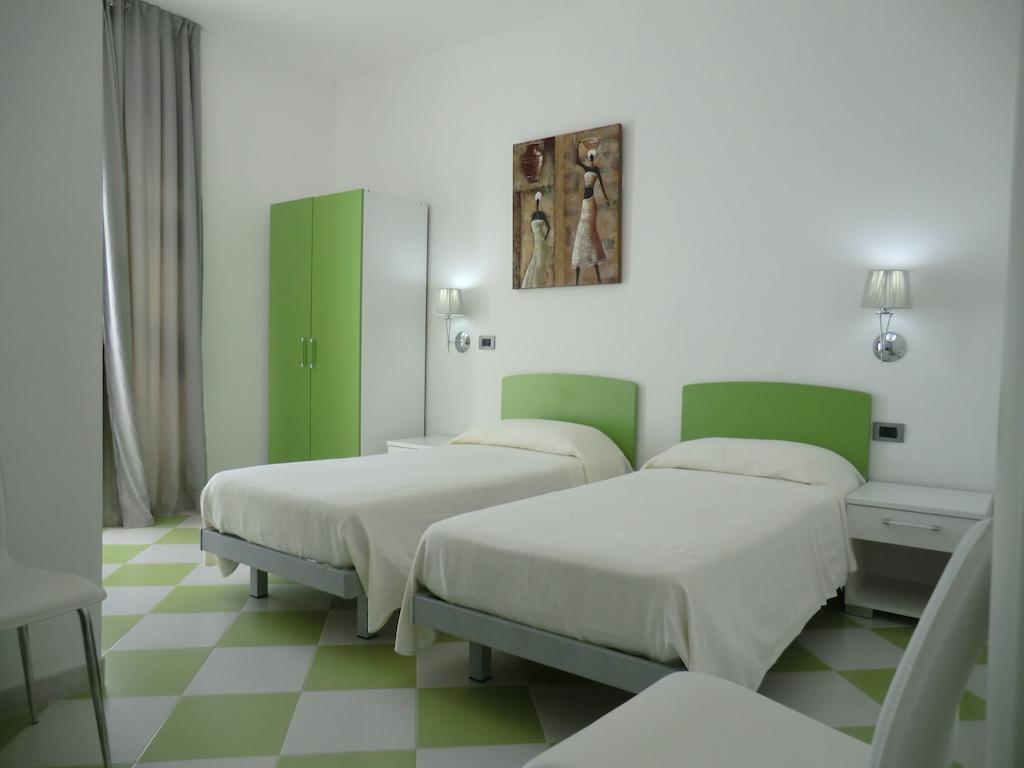 Mediterraneo Mare E Sole Marina di Palma Bilik gambar